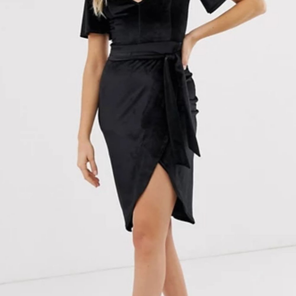 Plunge neck Wrap front Velvet dress - Picture 2 of 3